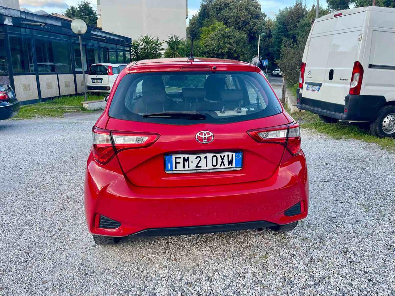 TOYOTA YARIS 1.0 BENZINA - COOL