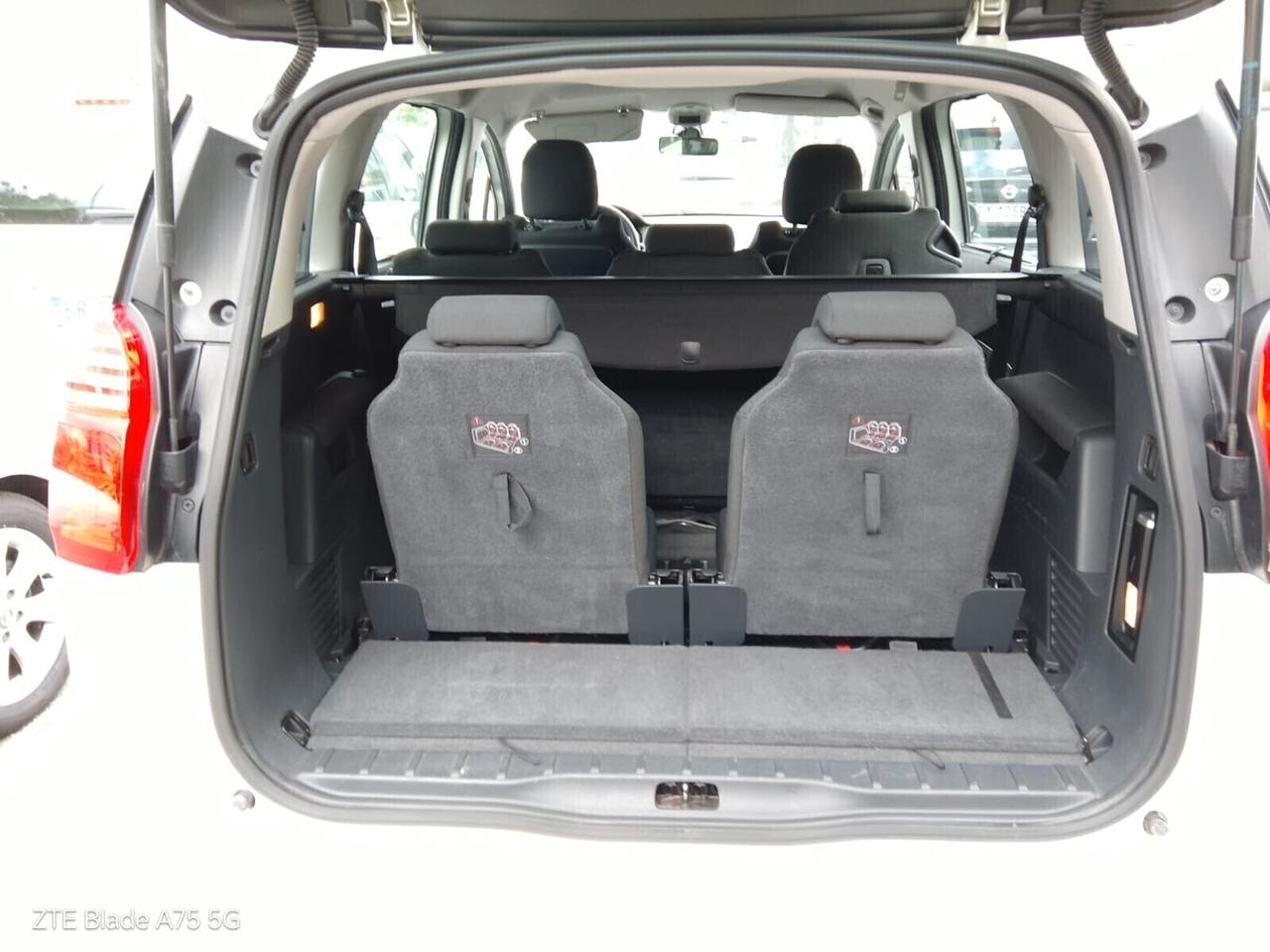 Peugeot 5008 7 posti 1.6 Diesel Neopatentati