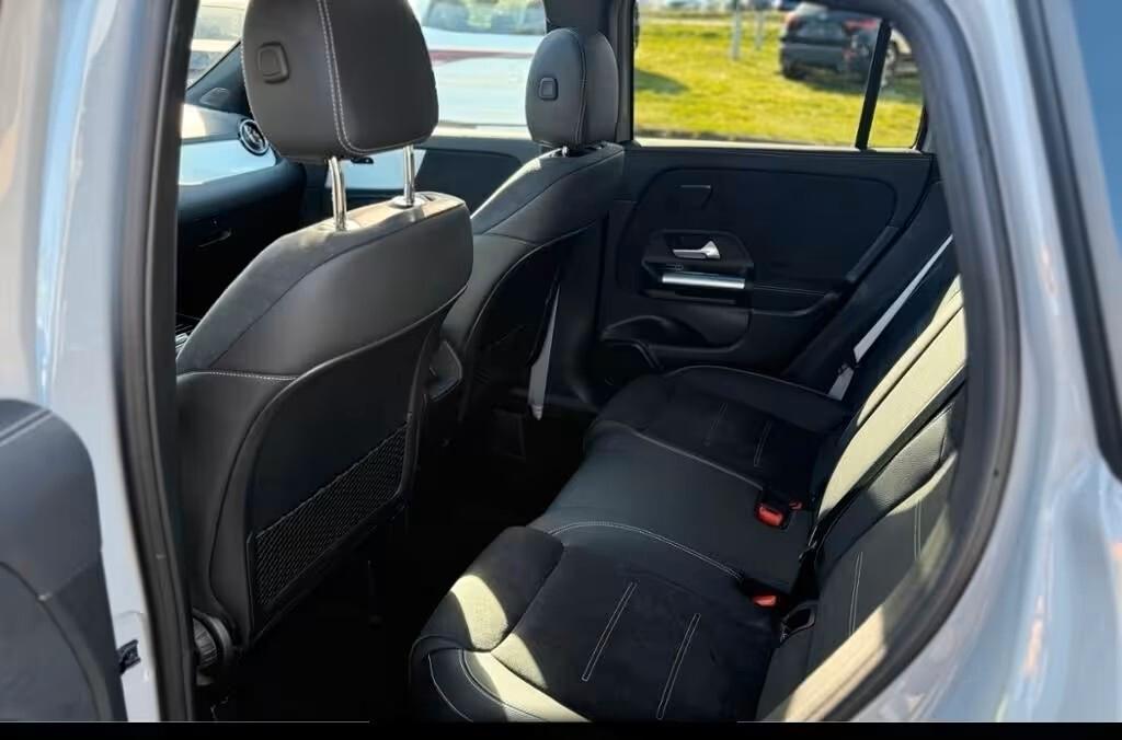 MERCEDES-BENZ GLA 200D NEW 150CV AUTOMATIC 4MATIC AMG LINE ( FARI LED - TETTO PANORAMICO APR. - AMBIENT LIGHTS - PELLE - CRUISE - NIGHT PACK - NAVI PREMIUM - PARK ASSIST - TELECAMERA 360 - CERCHI 20 ) KM 3000