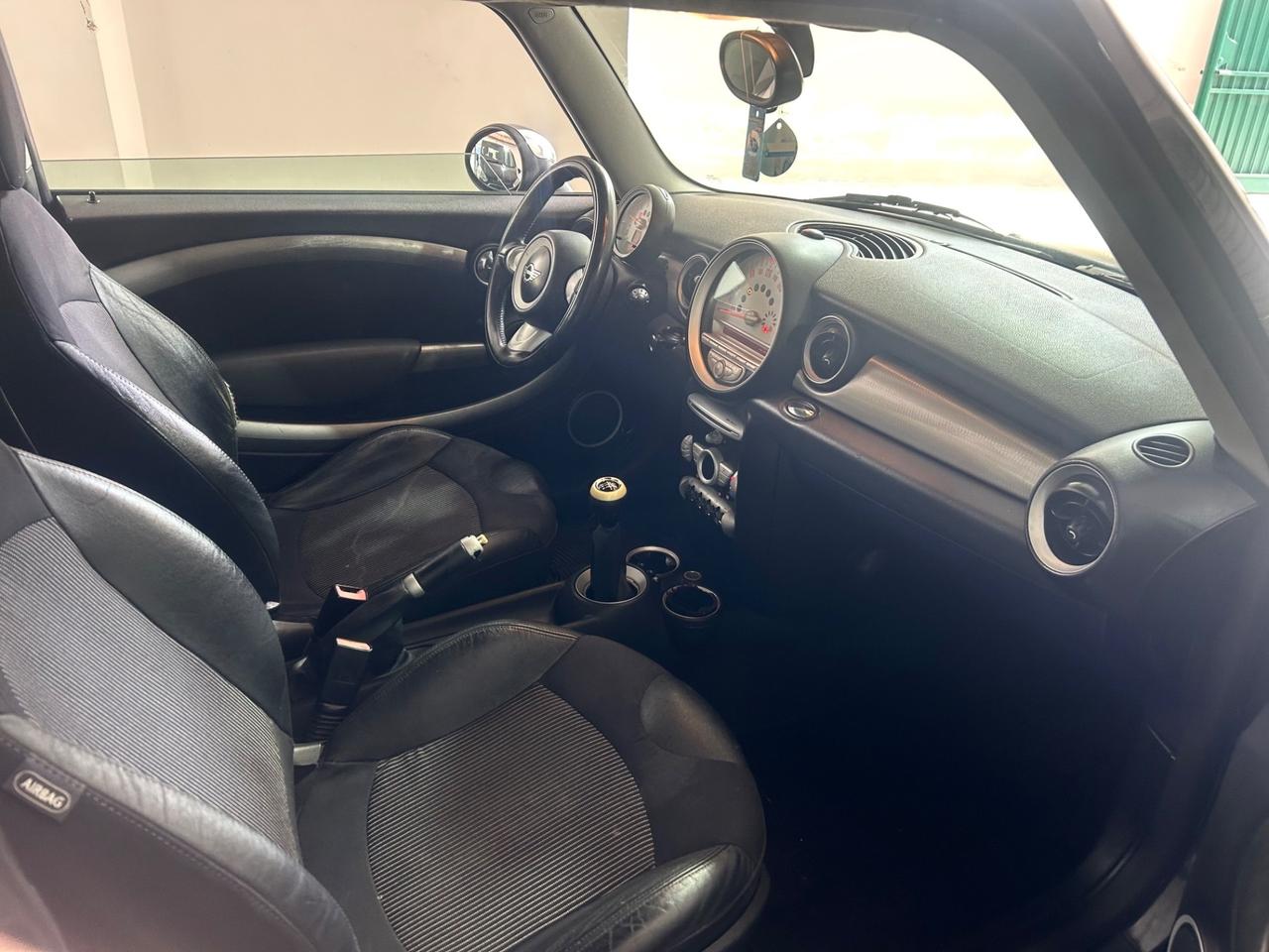 Mini 1.6 16V Cooper D