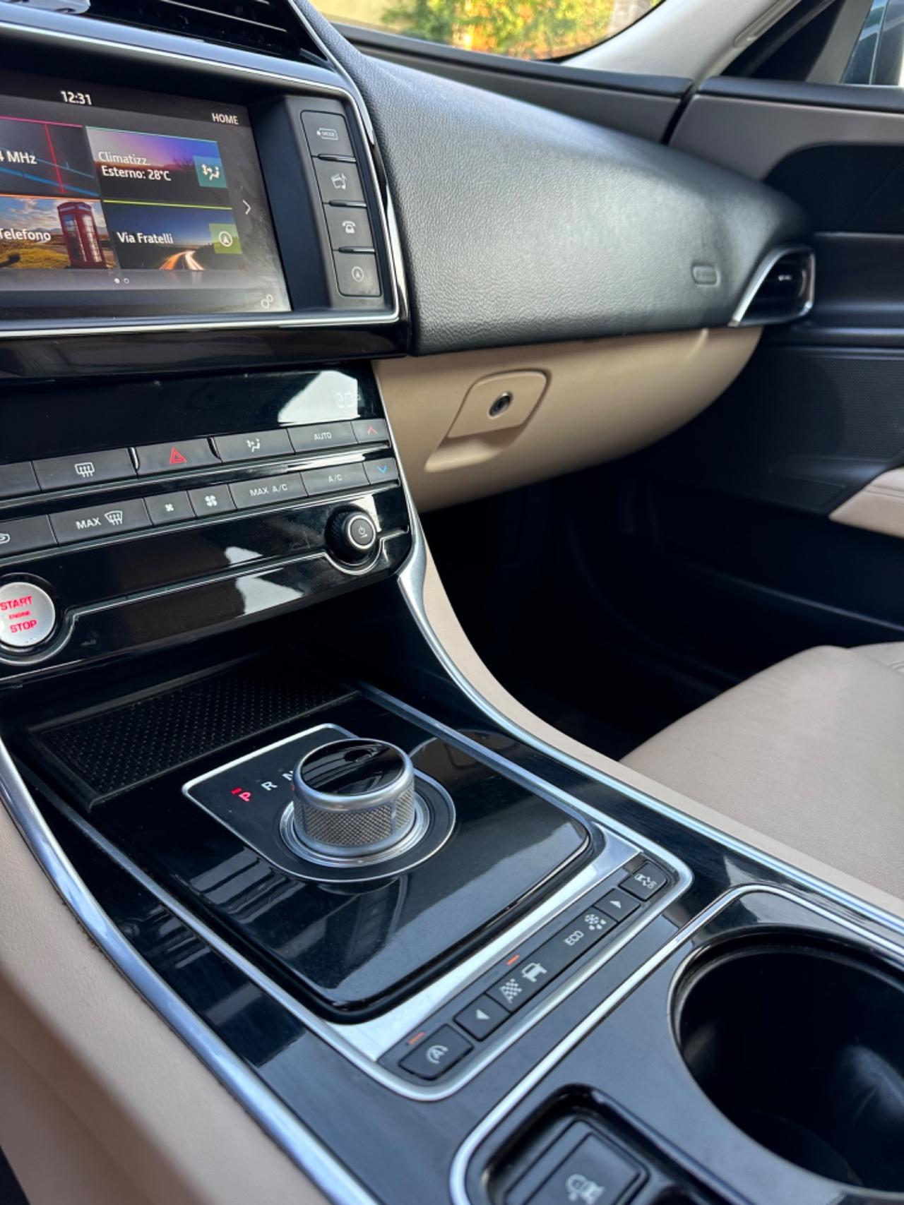 Jaguar XE 2.0 D PRESTIGE KMCERT UNICOPR