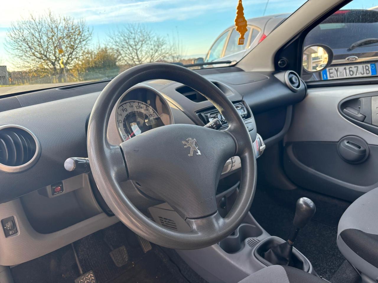 Peugeot 107 1.0 Benzina Neopatentati