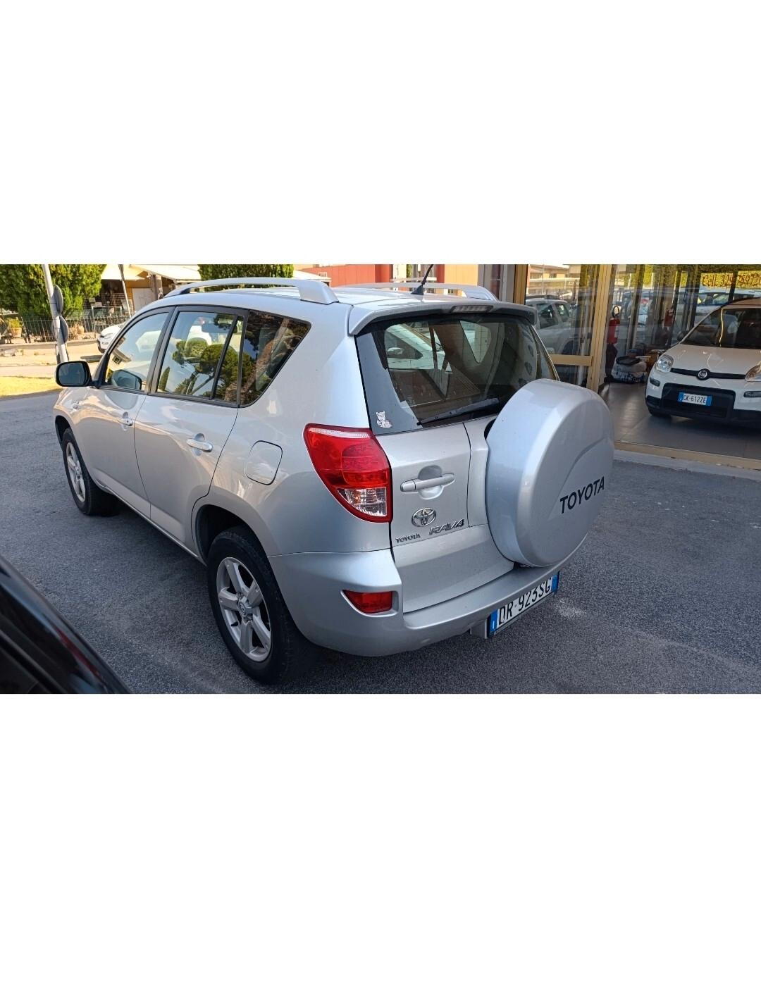Toyota RAV 4 RAV4 2.2 D-4D 136 CV Sol