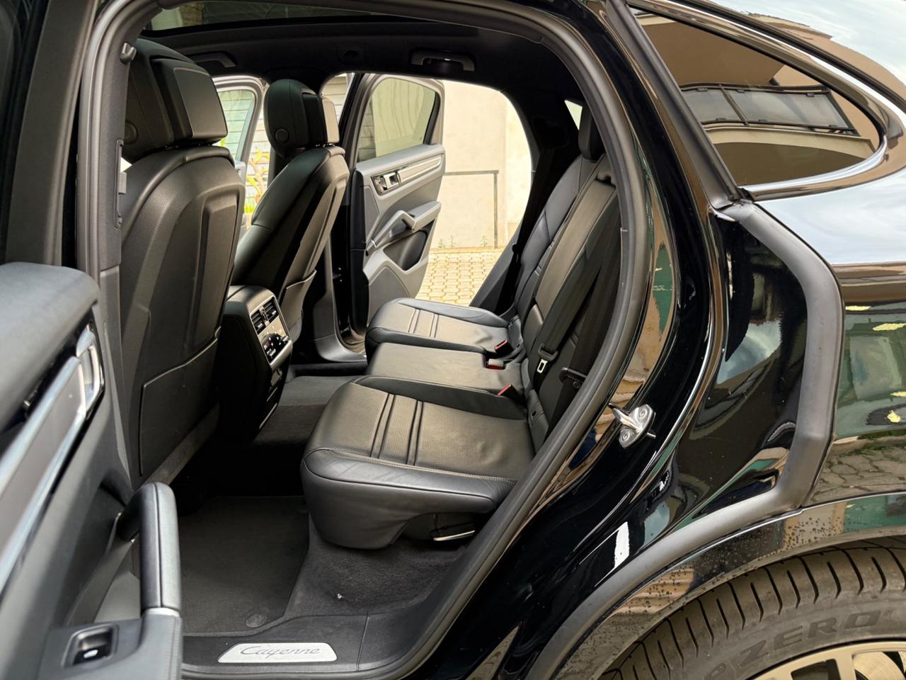 Porsche Cayenne Coupé 3.0 V6