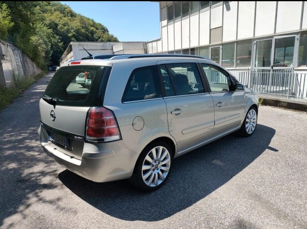 Opel Zafira 1.9 16V CDTI 150CV Cosmo