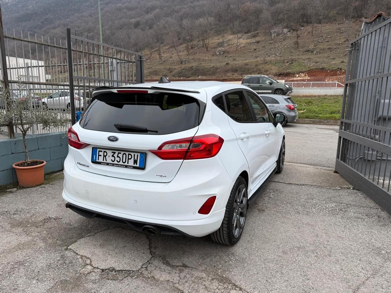 FORD FIESTA 1.1 S.T. LINE 5 P OK NEOP.