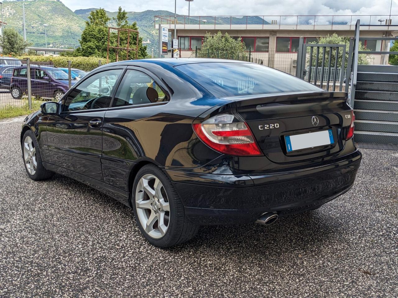 Mercedes-benz C 220 CDI Sportcoupé Classic