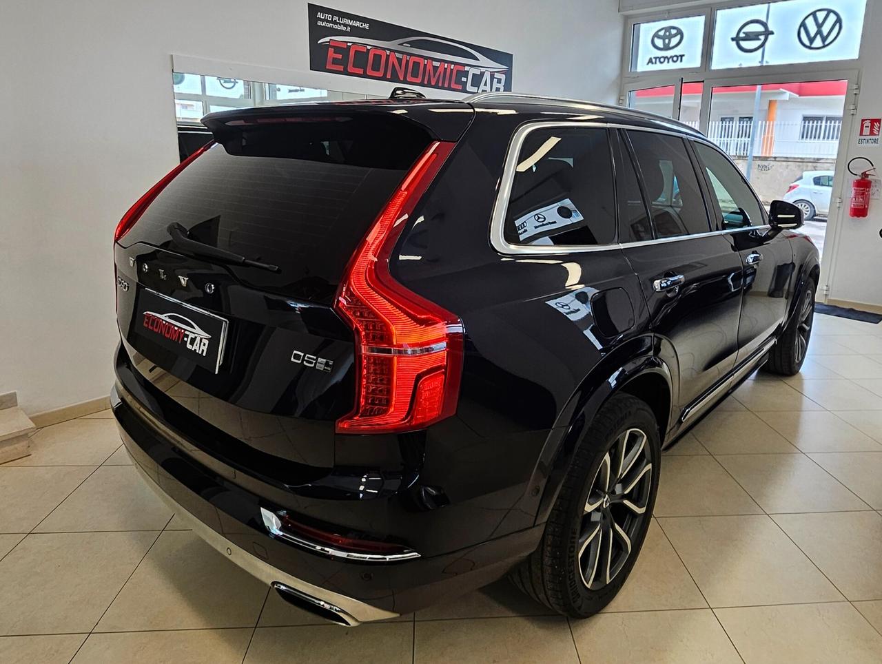 Volvo XC 90 XC90 D5 AWD Geartronic R-design 7 POSTI