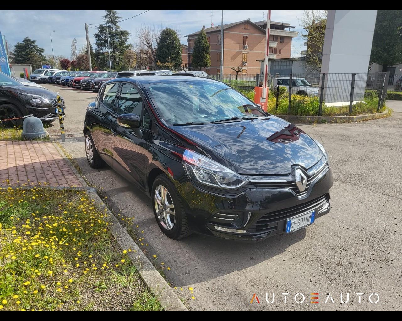 RENAULT Clio IV - Clio 5p 1.2 Zen (live) 75cv E6