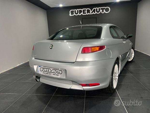 ALFA ROMEO GT 1.9 JTD MJT Distinctive