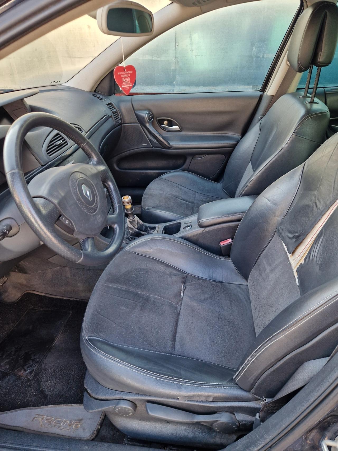 Renault Laguna 2.0 dCi 175CV - 2006