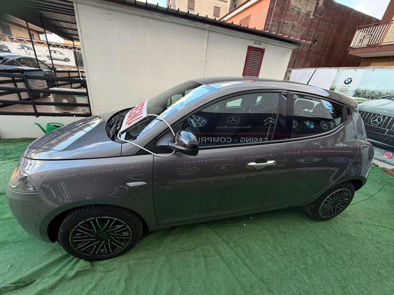 Lancia Ypsilon 1.0 FireFly Hybrid Gold FULL LEGGI!