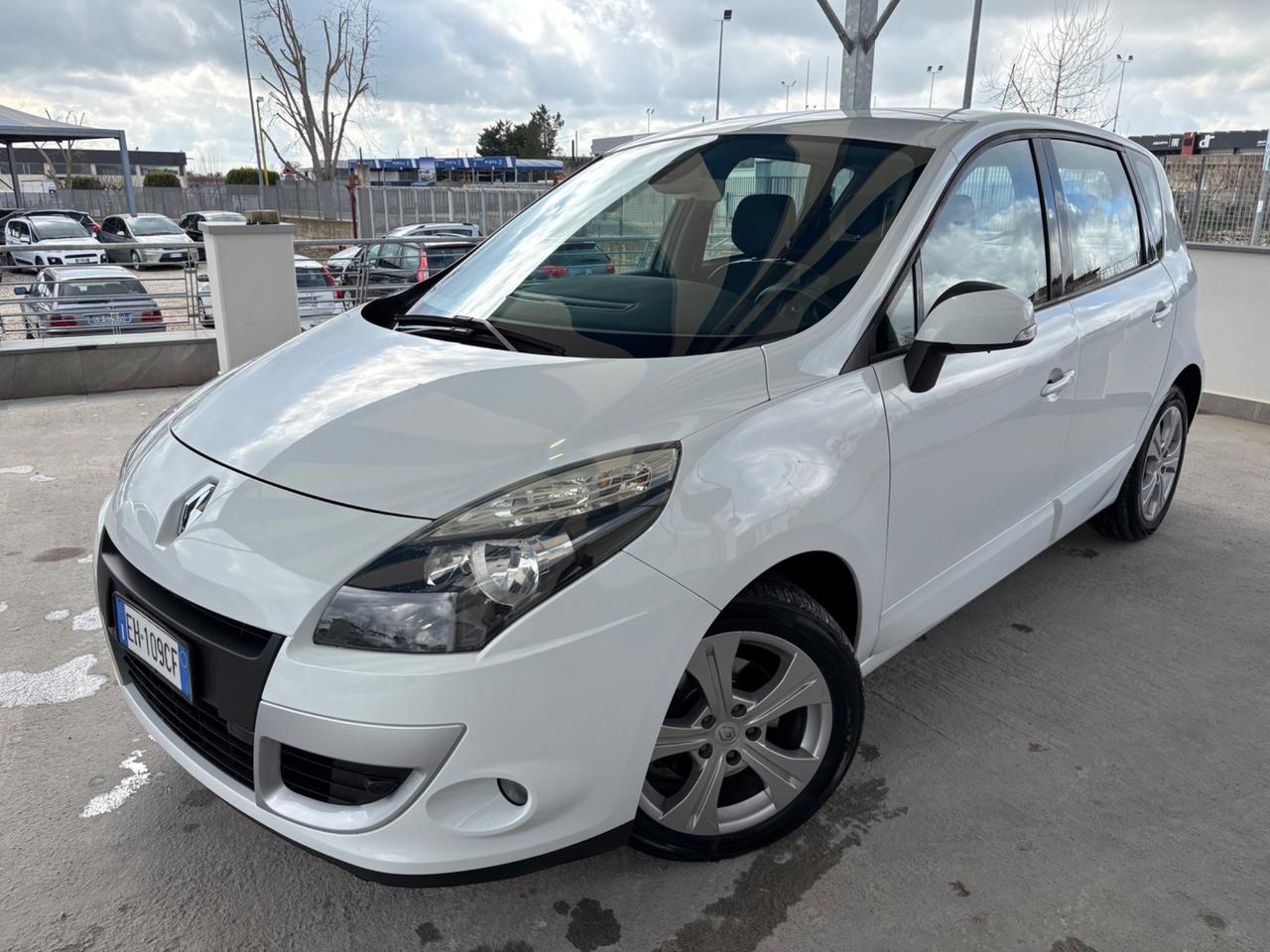 Renault Scenic Scénic X-Mod 1.6 dCi 130CV Luxe