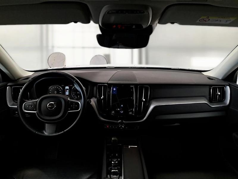 VOLVO XC60 B4 D AWD automatico Momentum Pro