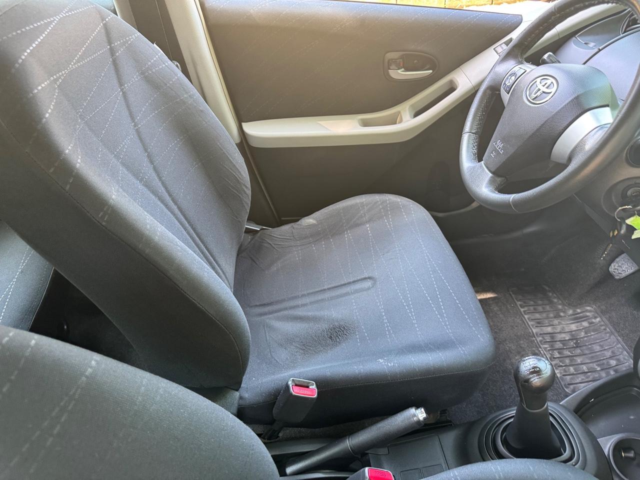 Toyota Yaris 1.3 5 porte Neopatentato
