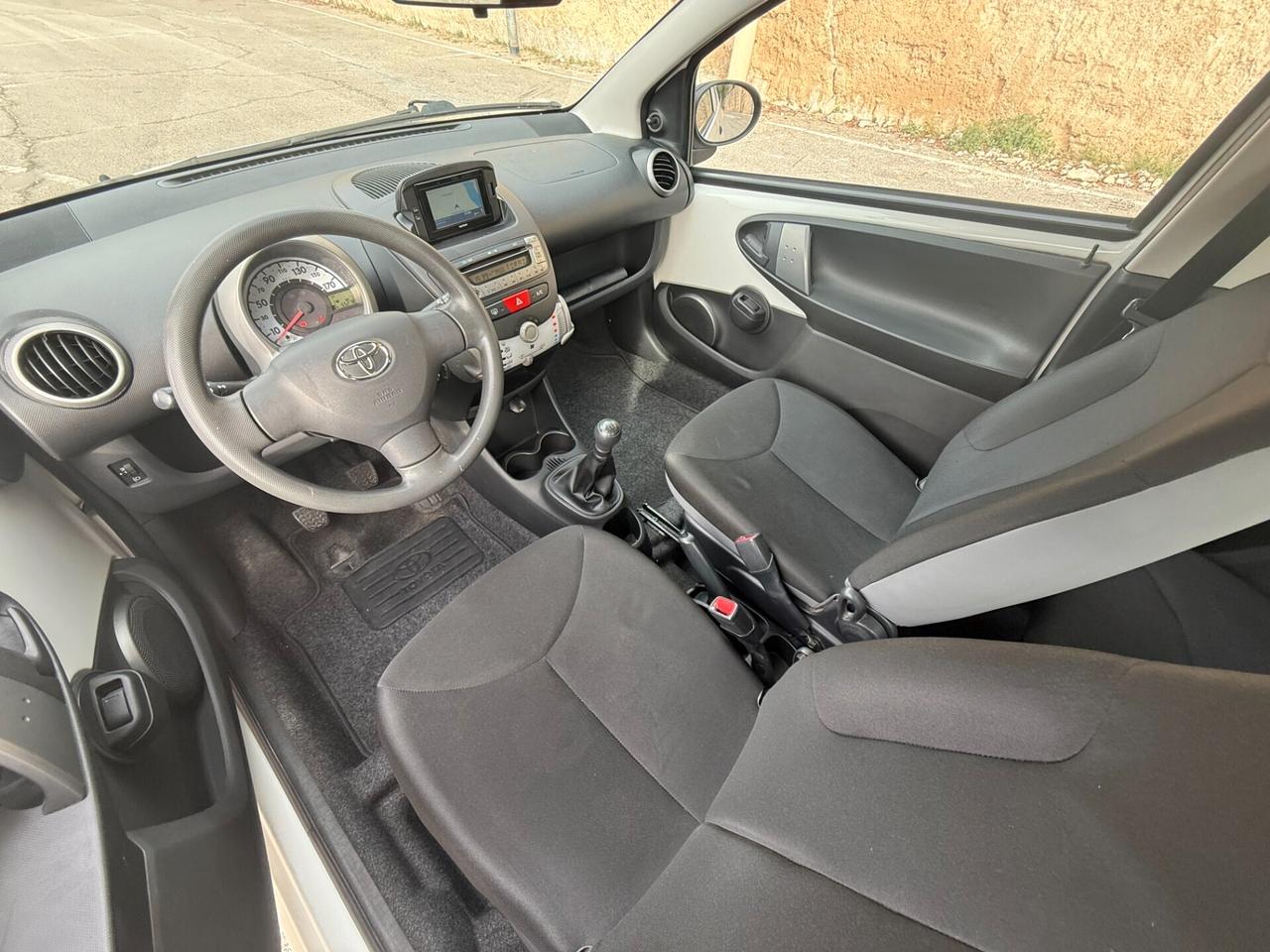 Toyota Aygo/1.0 68CV/NAVI/CLIMA/SOLO 55000 KM