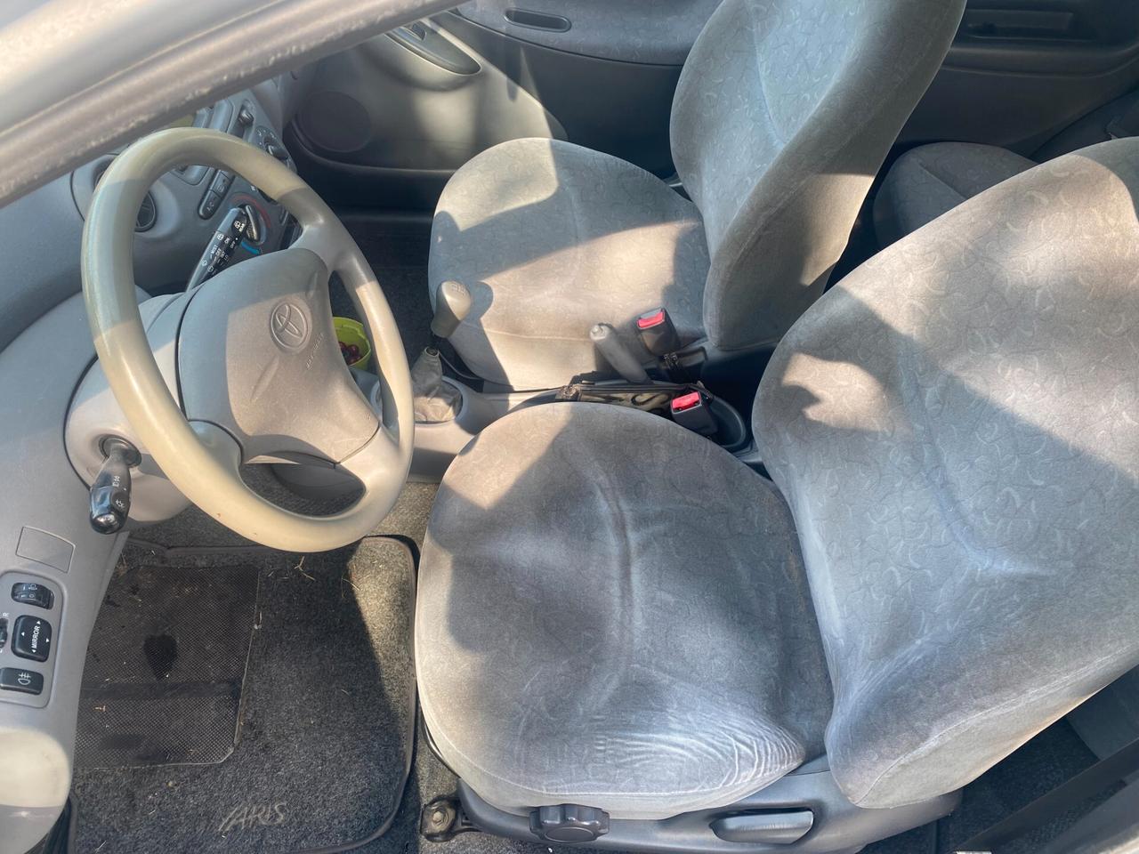 Toyota Yaris 1.0i 16V cat 3 porte Sol