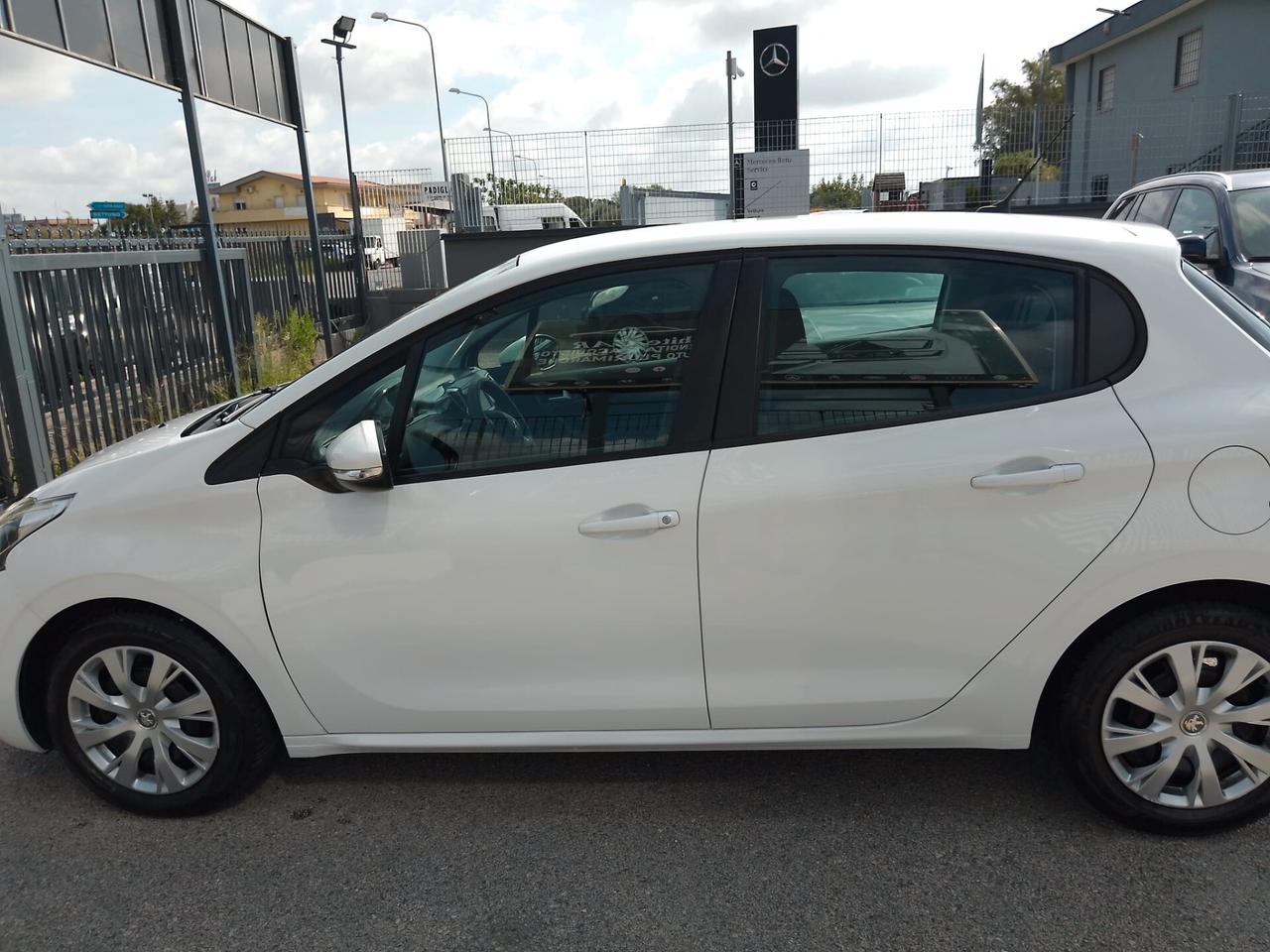 Peugeot 208 BlueHDi 100 5 porte Allure