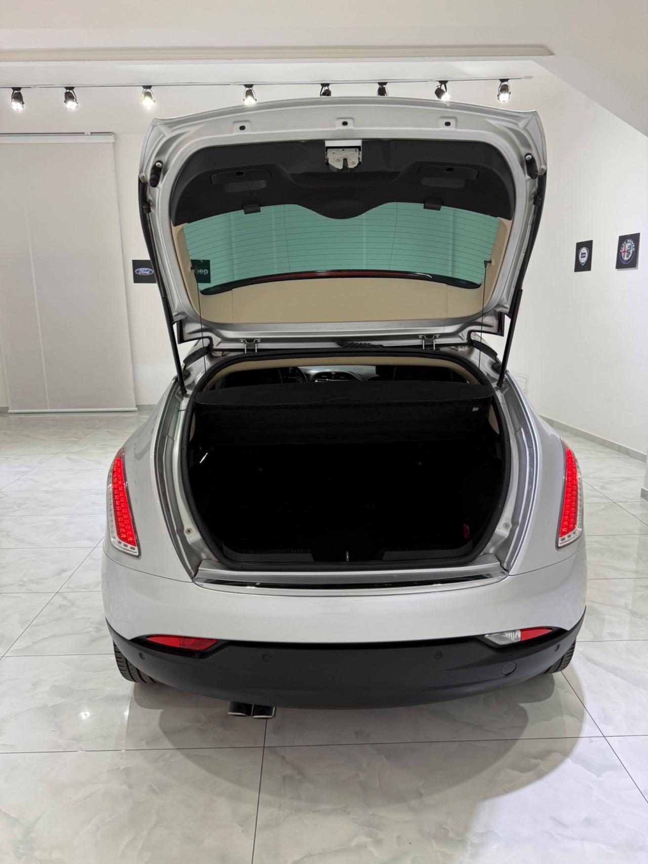 LANCIA DELTA 1.4 MULTIAIR 140 CV SES PLATINUM (103 KW) GPL