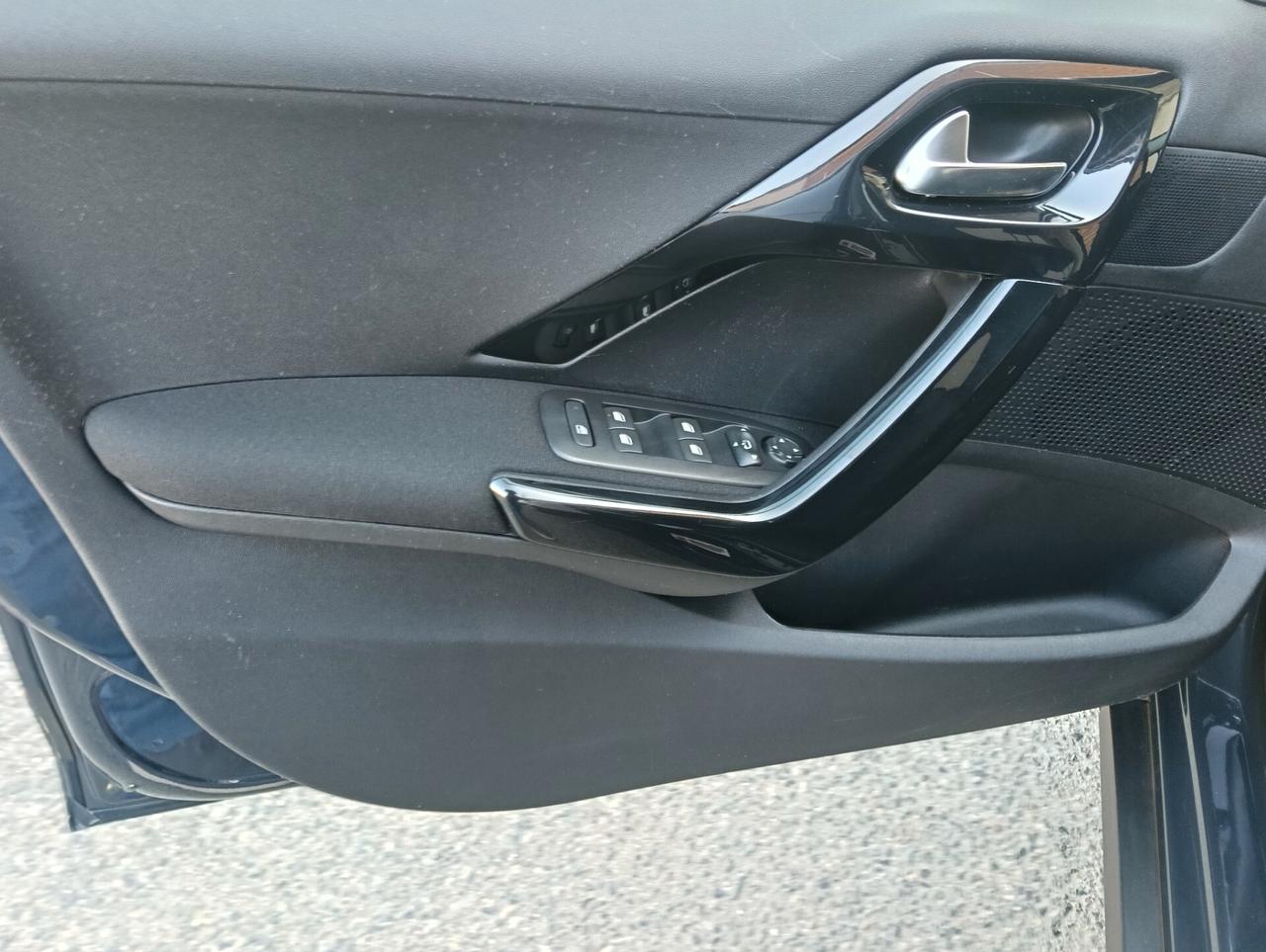 Peugeot 2008 Puretech active