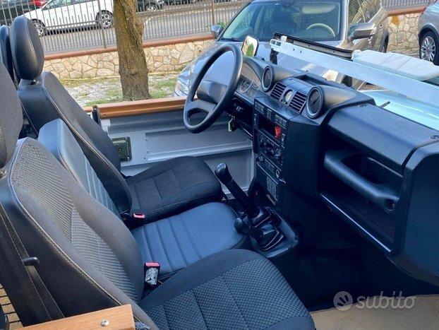 LAND ROVER Defender 90 2.2 TD4 Station Wagon