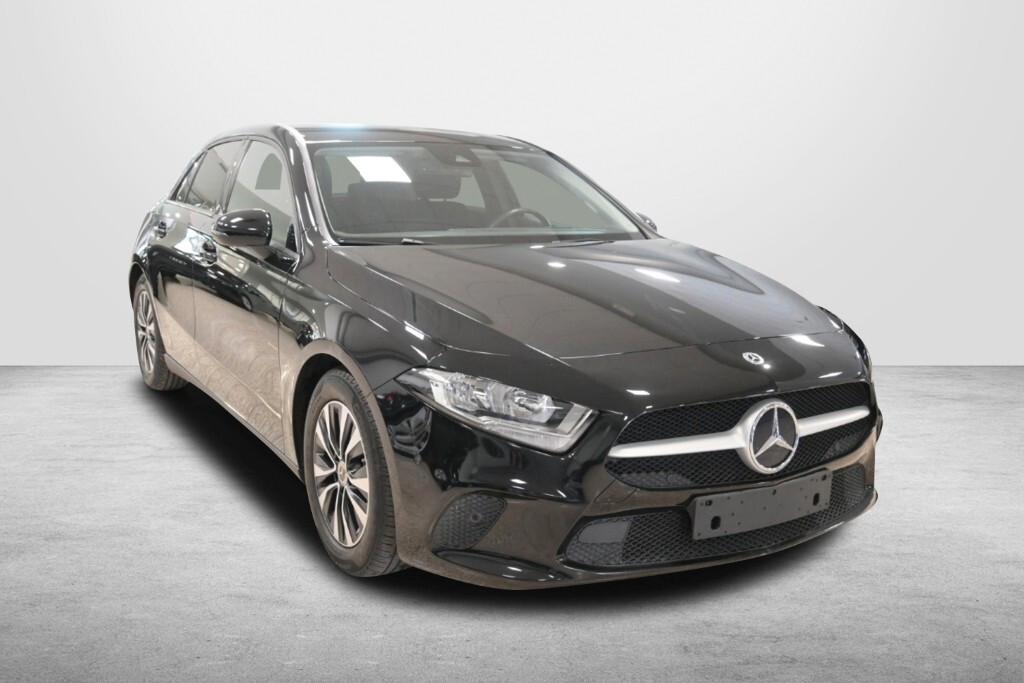 MERCEDES-BENZ A 180D 116CV AUTOMATIC BUSINESS SOLUTION ( NAVI PREMIUM - PARK ASSIST - TELECAMERA POST. - CERCHI 16 )