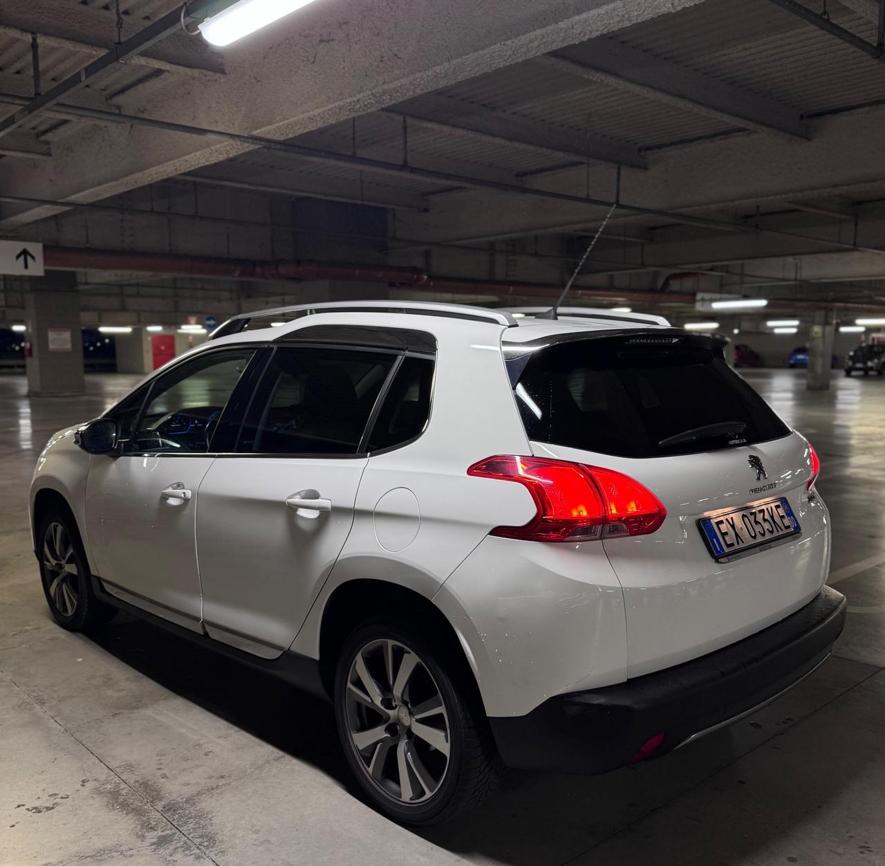 Peugeot 2008 1.6 VTi 120CV Allure