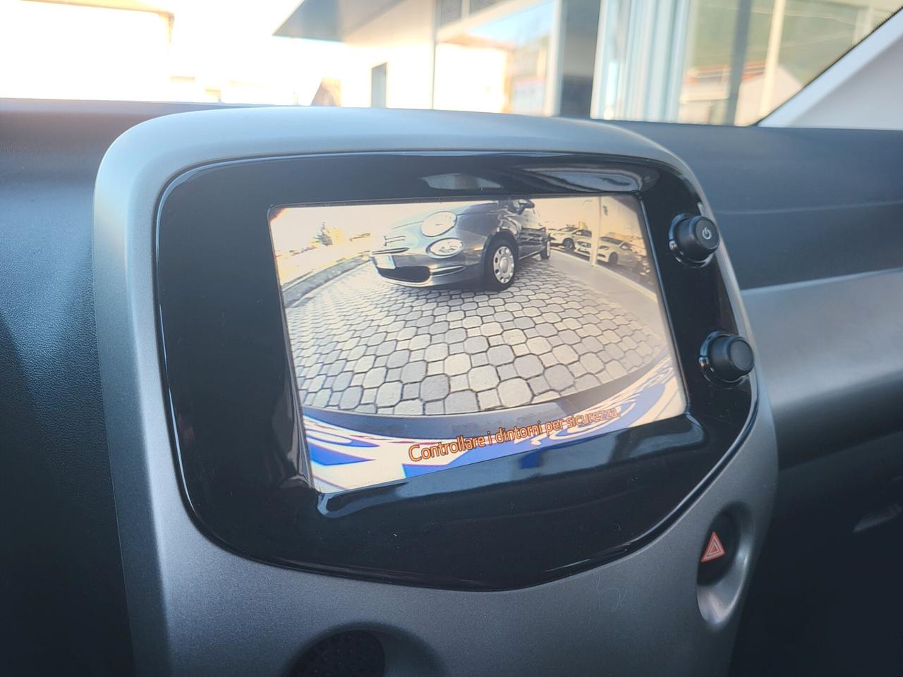 Toyota Aygo 1.0 VVT 5 PORTE X-PLAY *** RETROCAMERA -CRUISE CONTROL ***