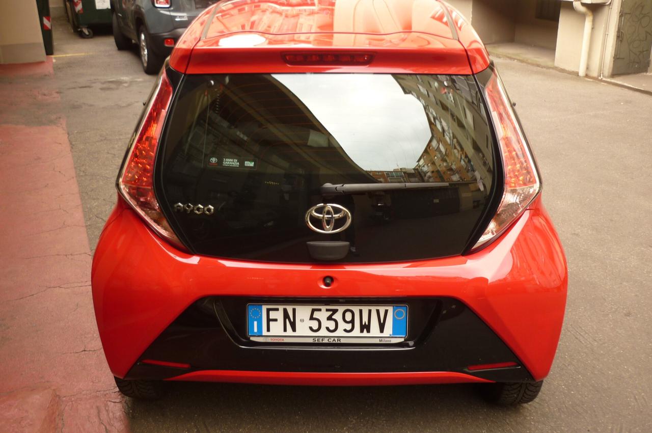 Toyota Aygo 1.0 VVT-i 69 CV 5 porte x-play TSS