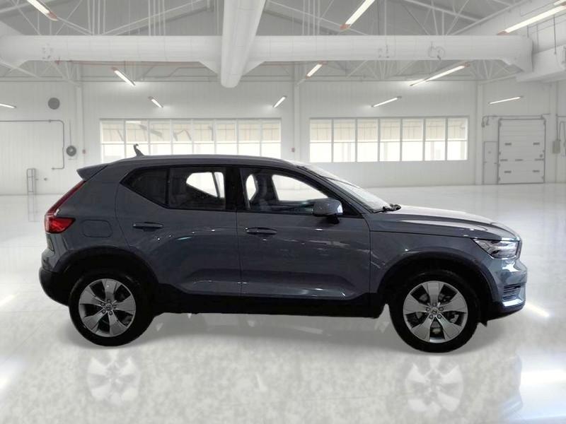 VOLVO XC40 T3 AUTOMATICO MOMENTUM PRO SUV