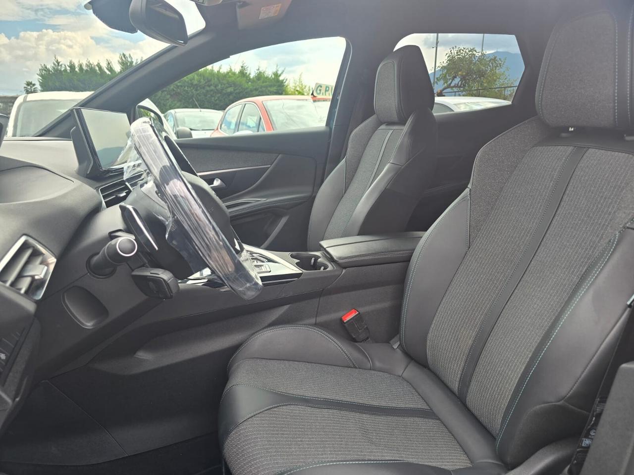 PEUGEOT 3008 1.5BLUEHDI 130CV AUTOM ALLURE PACK FULL