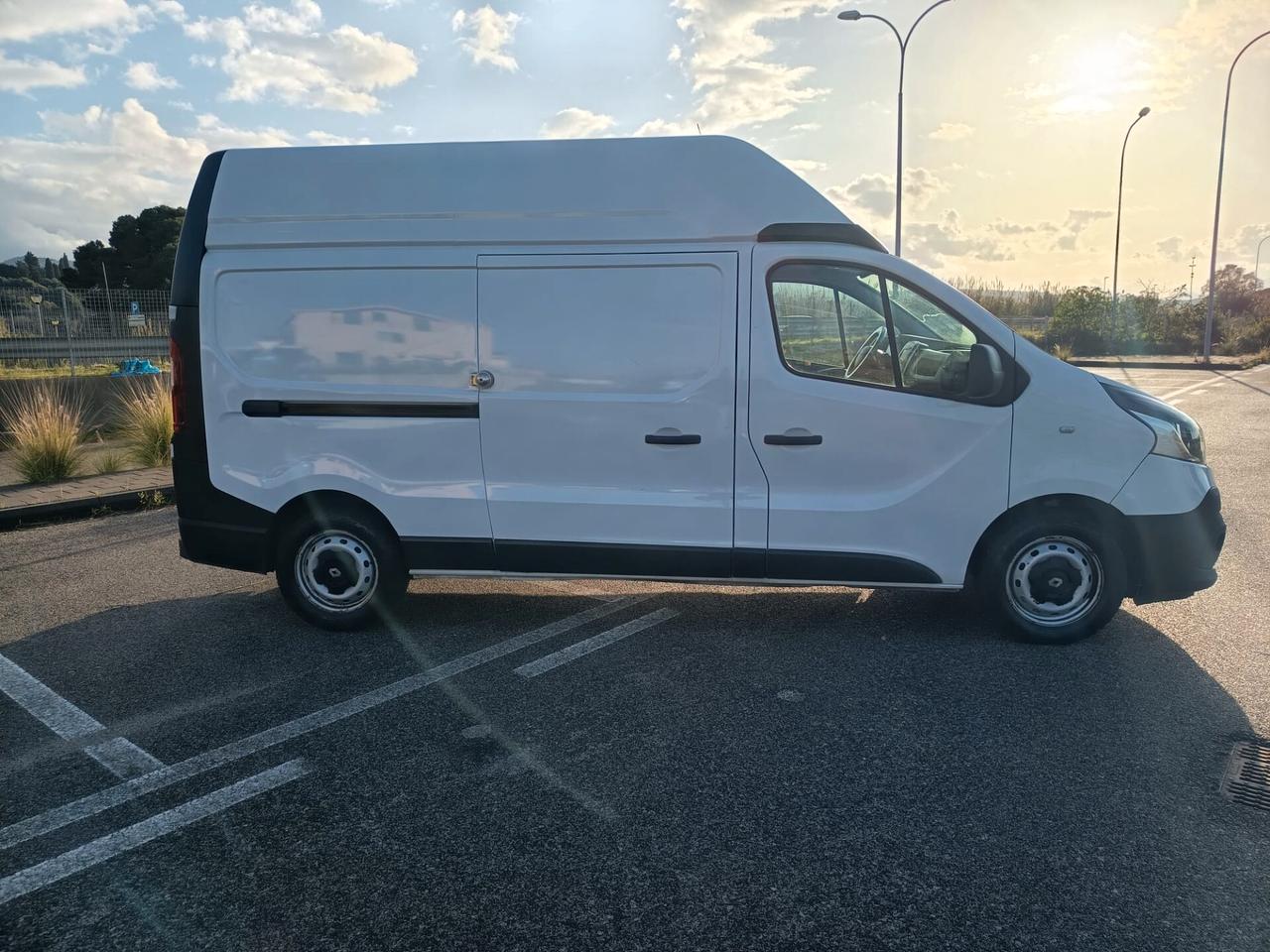Renault traffic TETTO ALTO