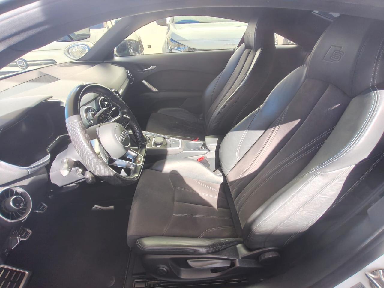 Audi TT Coupé 2.0 TDI ultra Nuvolari Lim. Ed. 2015