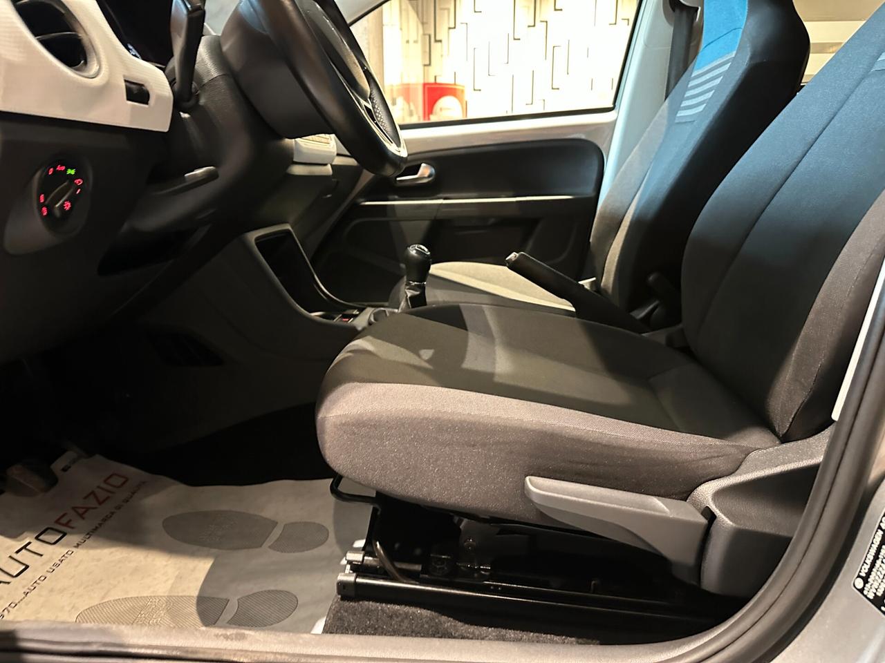 Volkswagen up! 1.0 5p. move