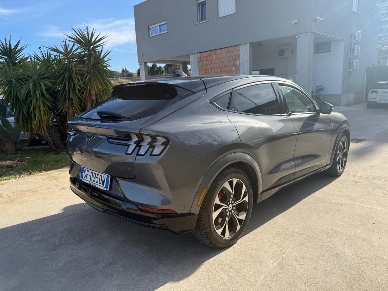 Ford Mustang Mach-E AWD Extended Range First Edition 351 CV