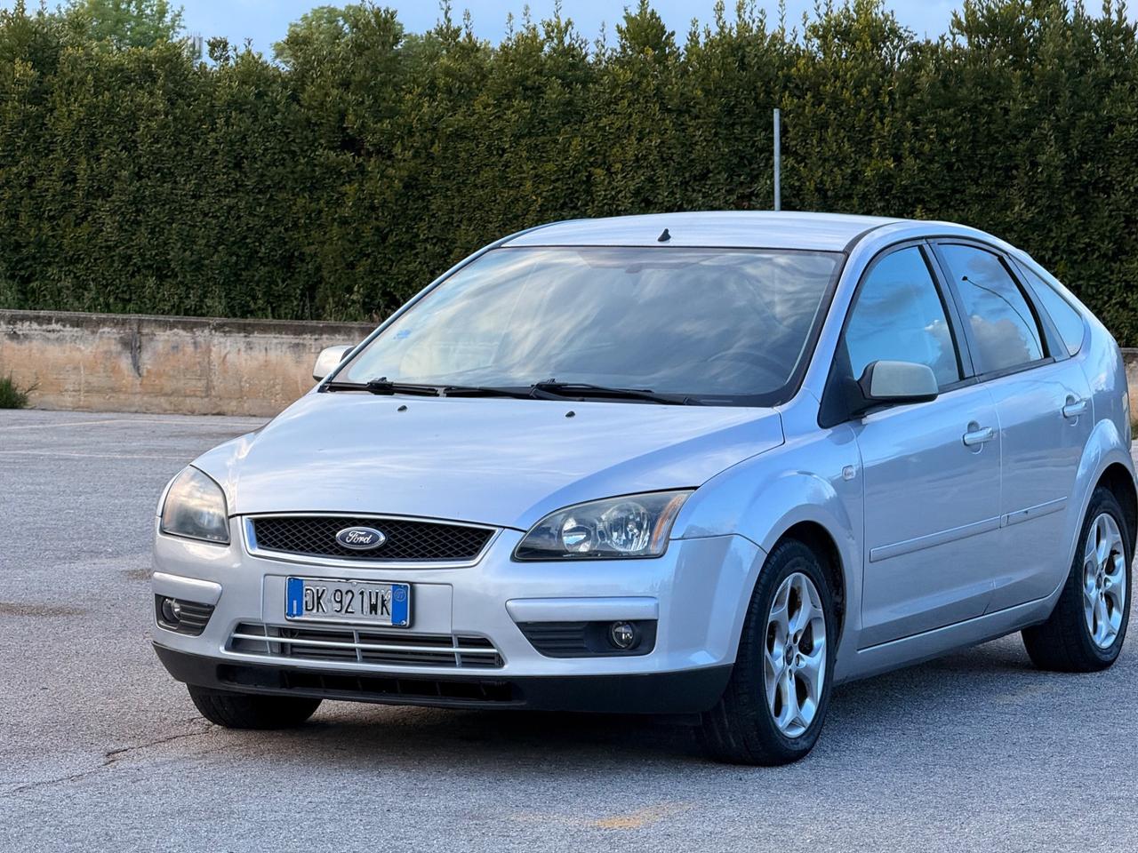 Ford Focus C-Max 1.6 TDCi ok neopatentati GARANZIA 12 mesi