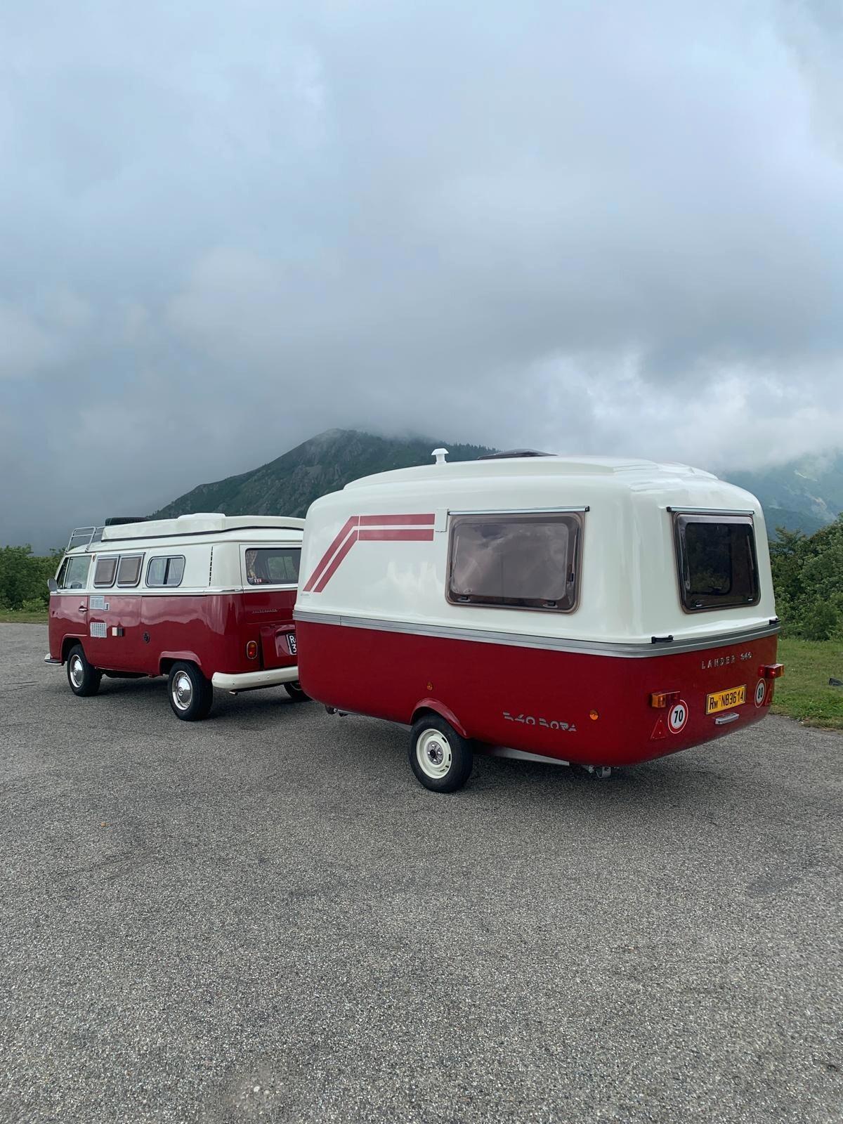 Volkswagen T2a + Roulotte Lander 340 Bora