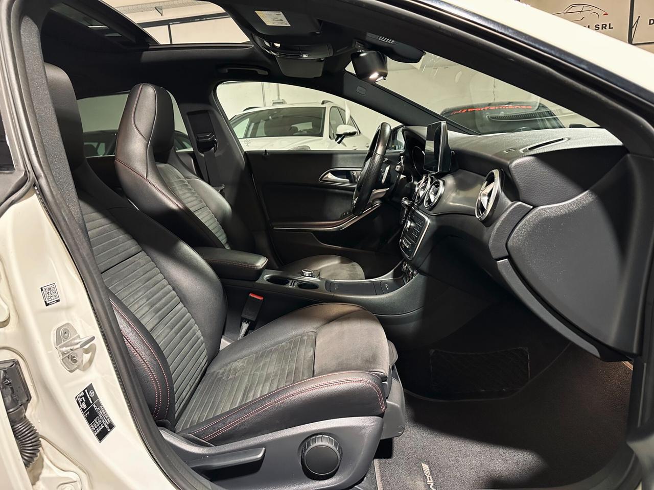 Mercedes-benz CLA 200 d 4Matic Premium AMG-TETTO-UNICOPROP.