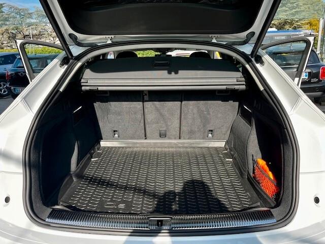 Audi Q5 Sportback 40 2.0 tdi mhev 12V S line quattro s-tronic