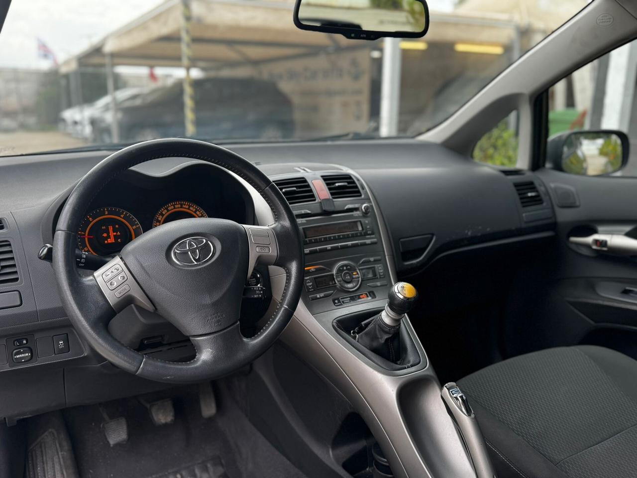 Toyota Auris 2.2 D-Cat 3 porte