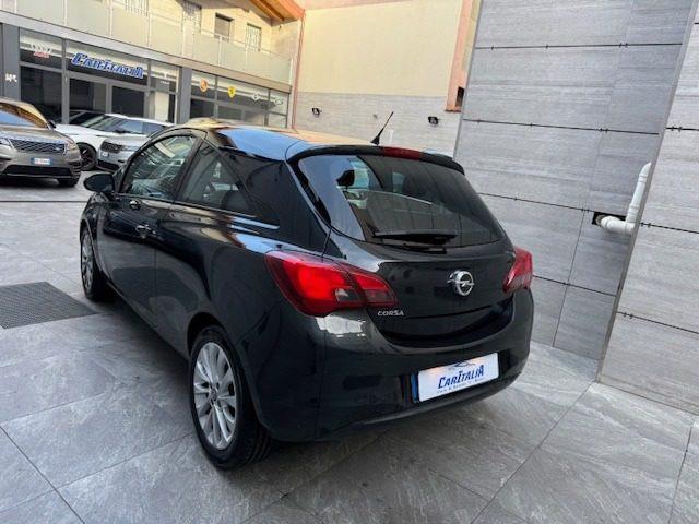 OPEL Corsa 1.2 Coupé Cosmo