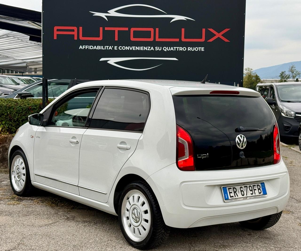 Volkswagen up! 1.0 75 CV 5p WHITE NEOPATENTATI