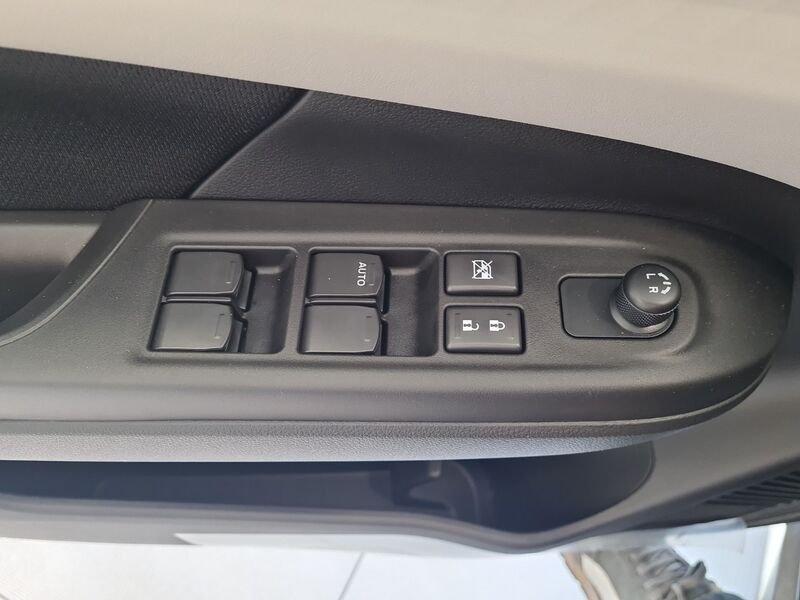 Suzuki Swift 1.2 Hybrid Waku 2WD