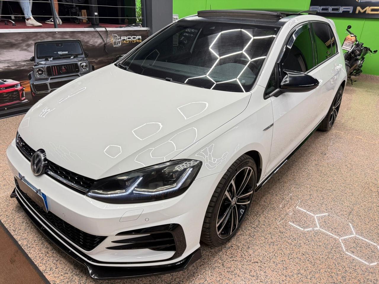Volkswagen Golf 2.0 GTD TDI DSG CON TETTO 5p. Highline BlueMotion Technology