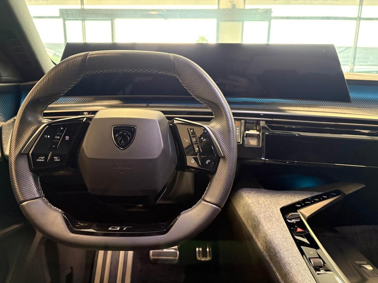 Peugeot 5008 GT EXCLUSIVE motore elettrico (73 kWh) SPOTICAR