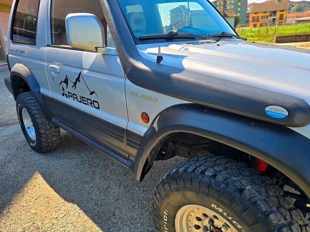 Mitsubishi Pajero 3.0 V6 150CV GLS PREPARATO