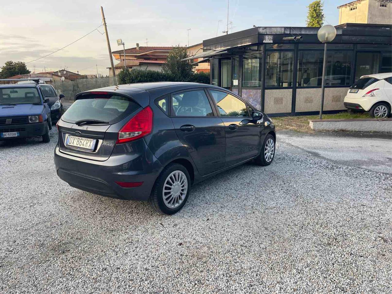 FORD FIESTA - GPL - TITANIUM