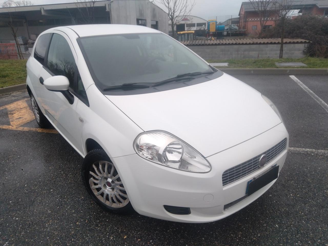 Fiat Grande Punto 1.3 MJT 75 3p.Van Active 2pt x neopatentati