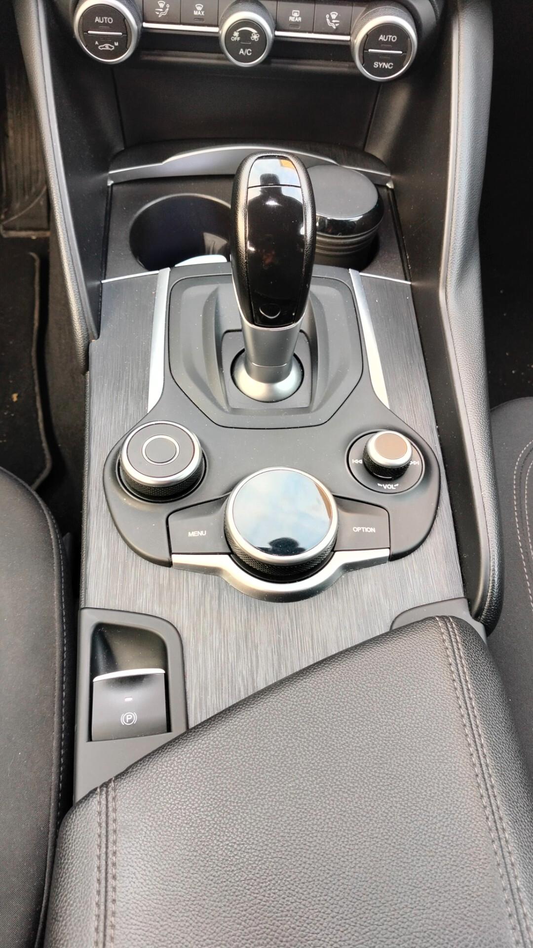 Alfa Romeo Giulia 2.2 Turbodiesel 160 CV AT8 Executive