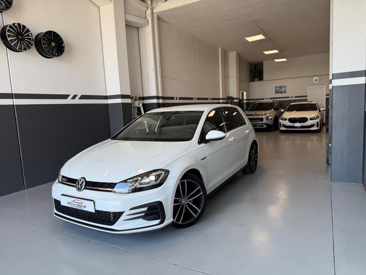 Volkswagen Golf GTD 2.0 TDI